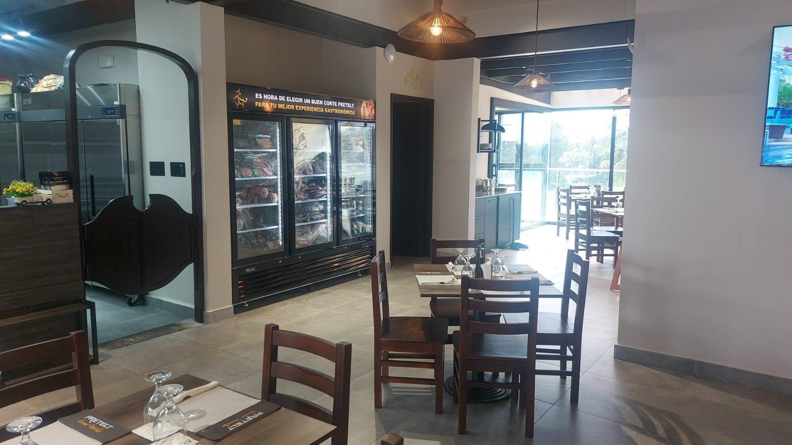 Interior de Pretelt Gourmet Meats Santiago